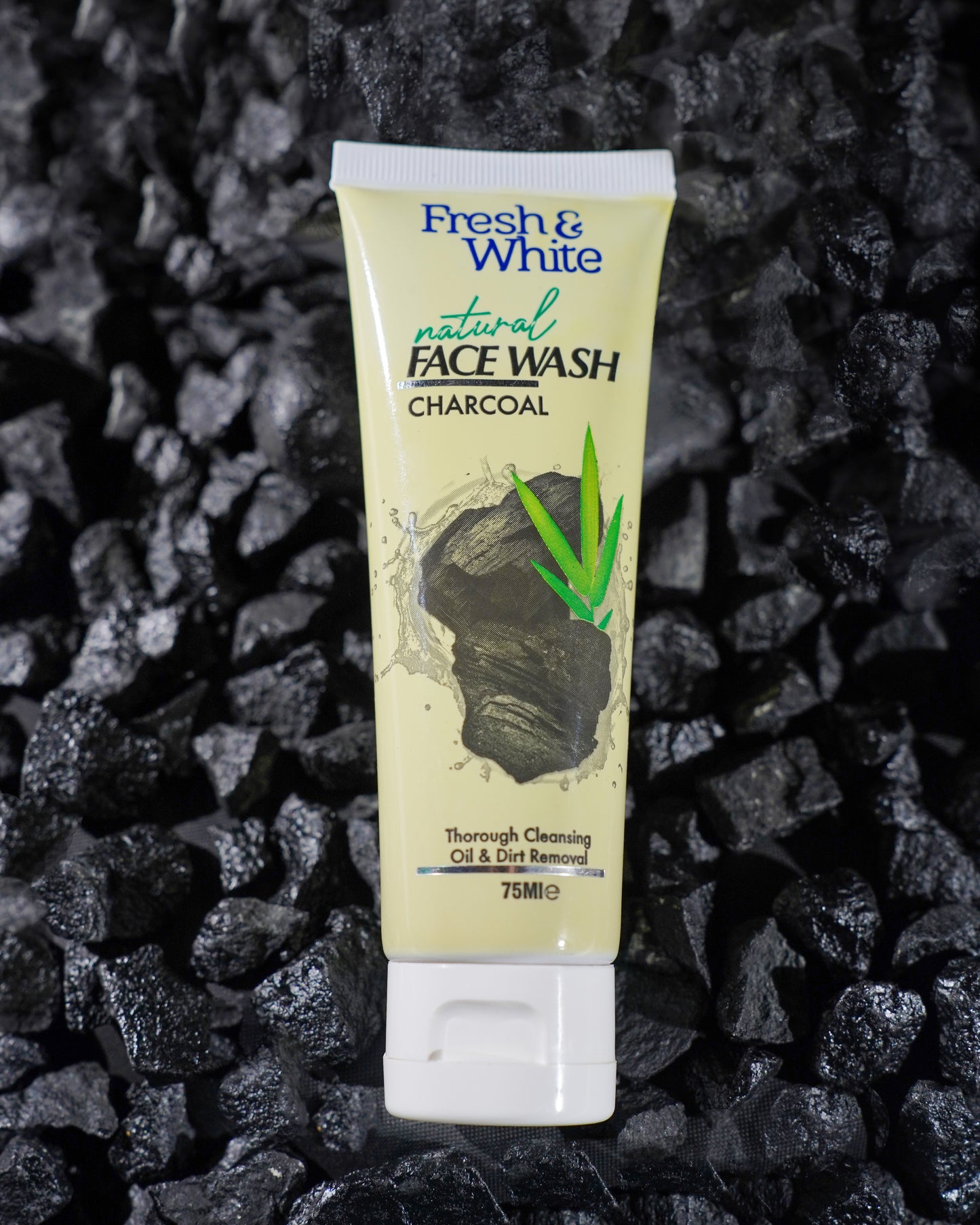 Fresh & White Face Wash – Charcoal Detox